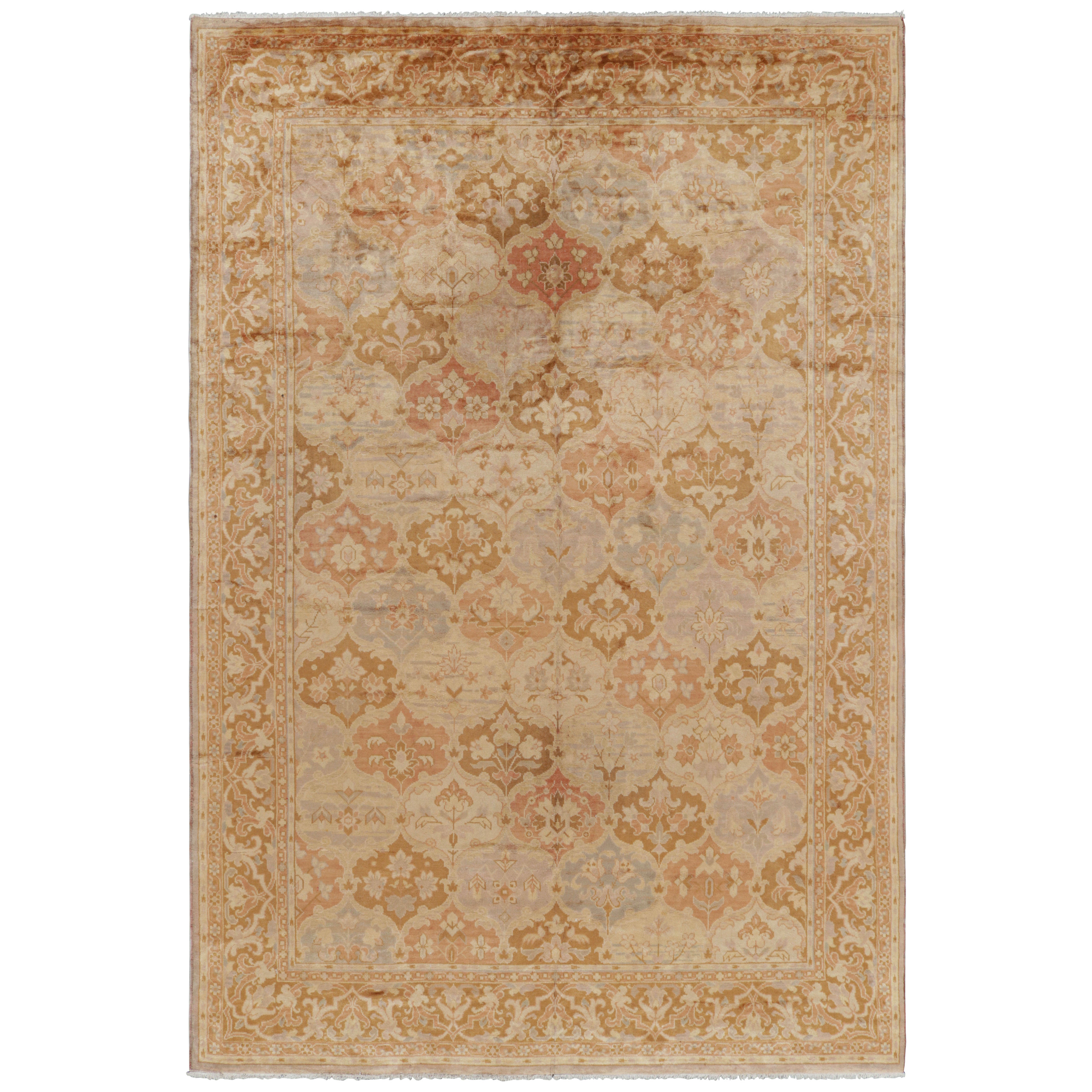 Vintage Oushak Europäischer Stil Teppich in Brown mit Blumenmustern  Rug & Kilim