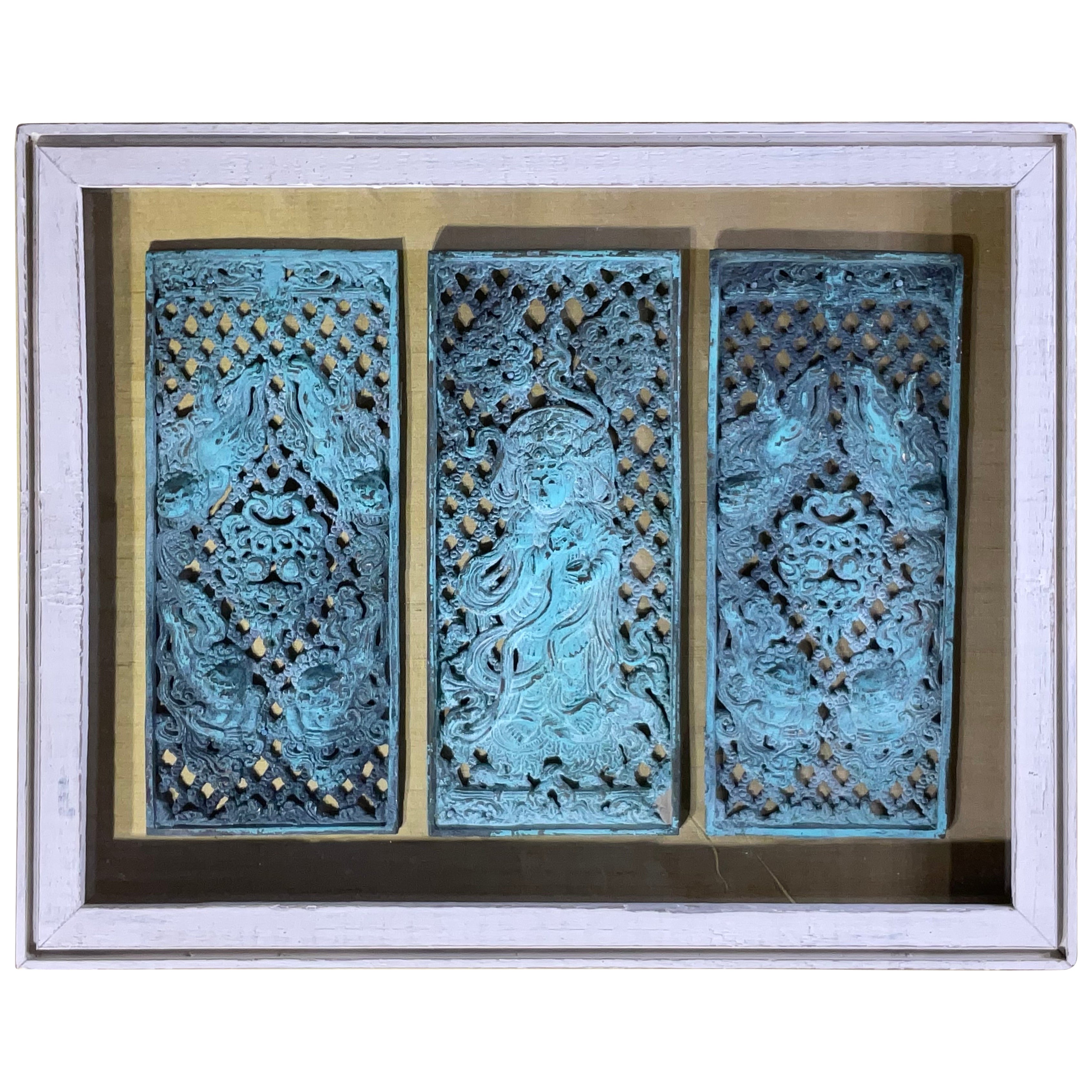Boîte à ombres à panneaux en bronze antique - Art Déco Asiatique, Patina exquise en vente