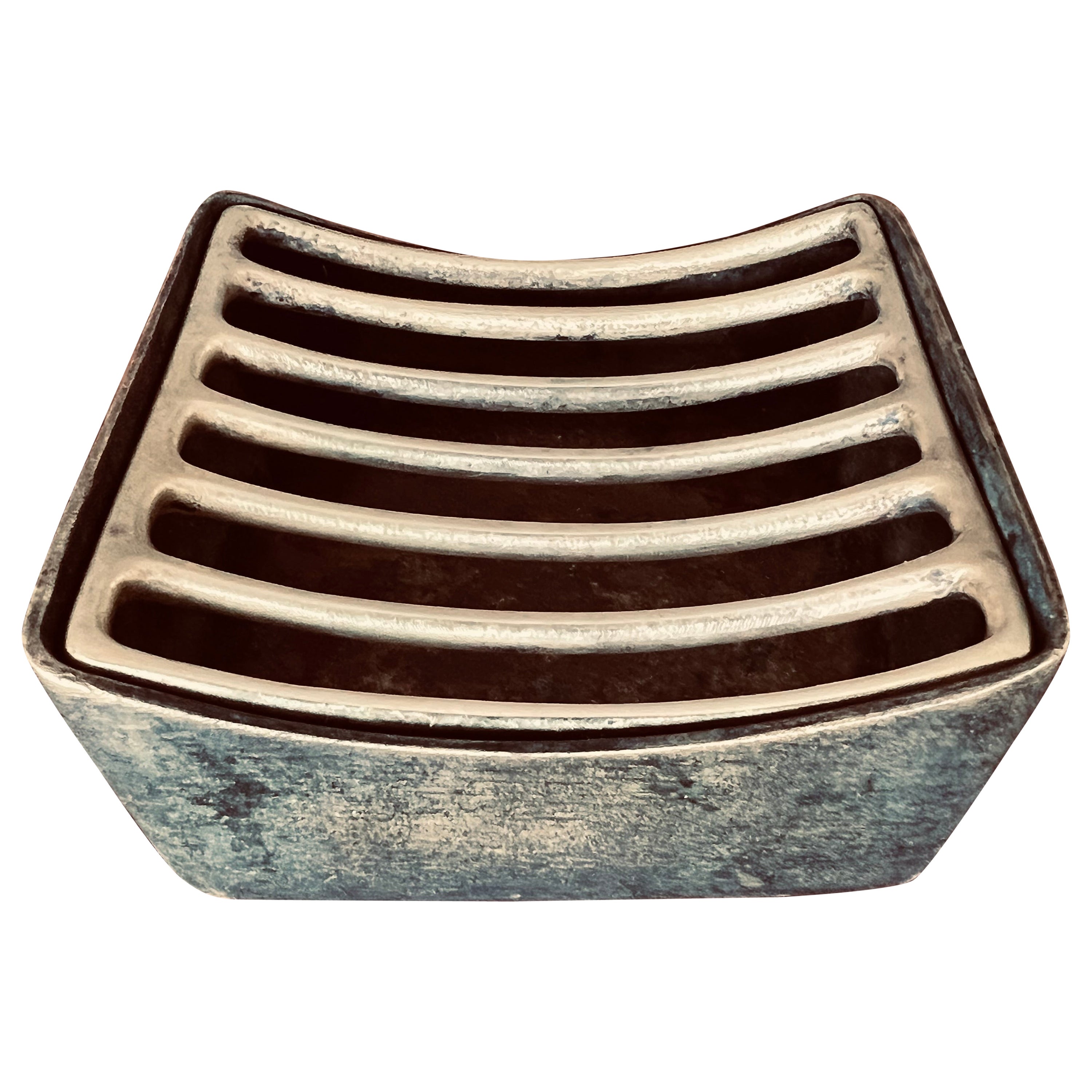 Cendrier sculptural en laiton moderniste Werkstätte Hagenauer, Autriche, années 1950