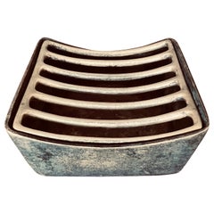 Cendrier sculptural en laiton moderniste Werkstätte Hagenauer, Autriche, années 1950