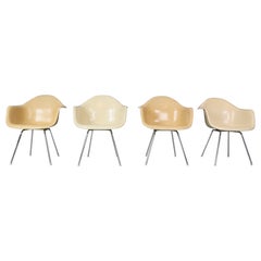 Charles & Ray Eames Set of 4 Off white "H-Base" Chairs for Herman Miller, 1960