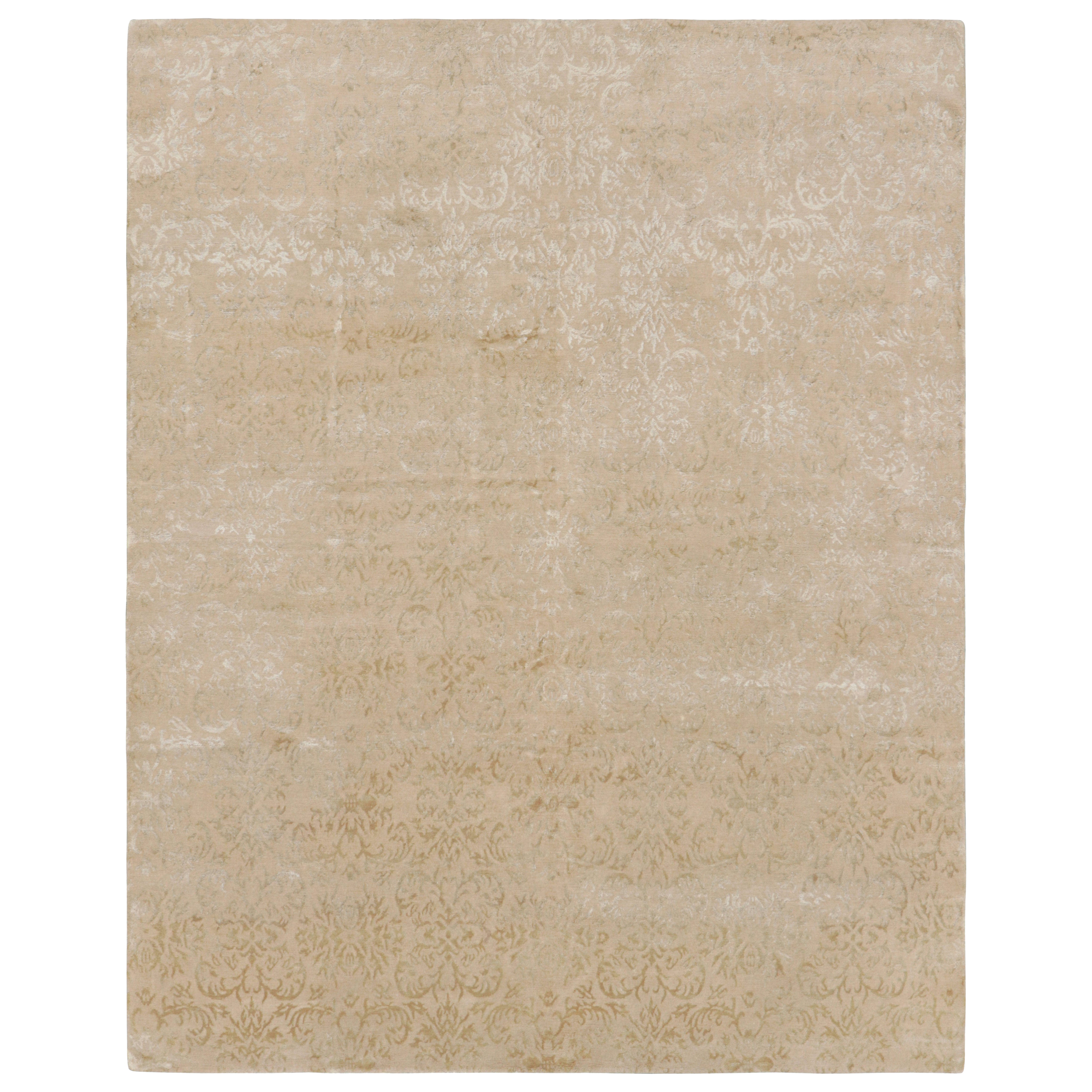 Tappeto Rug & Kilim in stile europeo in beige-marrone con motivi arabescati in verde