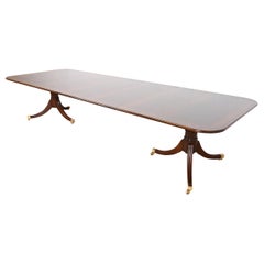 Tavolo con doppio piedistallo in mogano a bande georgiane di Baker Furniture Stately Homes
