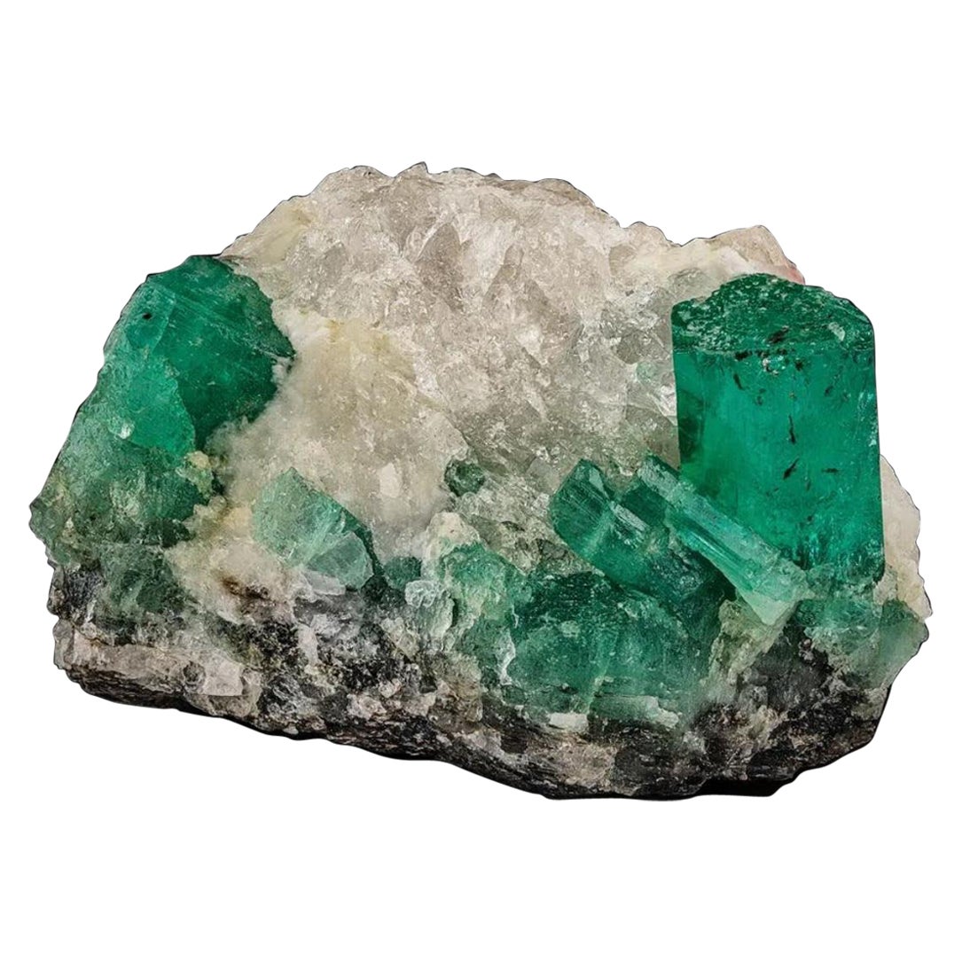 90 grammes de cristaux d'émeraude verte pure sur calcite du Pakistan en vente