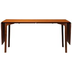 Arne Jacobsen 'Grand Prix' Dining Table in Brazilian Rosewood