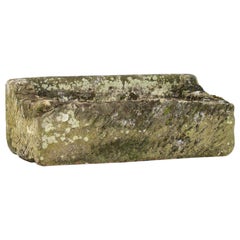 A Stone Stone Trough Planter Weathered Sandstone Garden Fountain Feature (fontaine en pierre sculptée)
