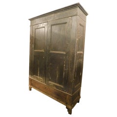Armoire en noyer à deux portes, laquée noir, Italie