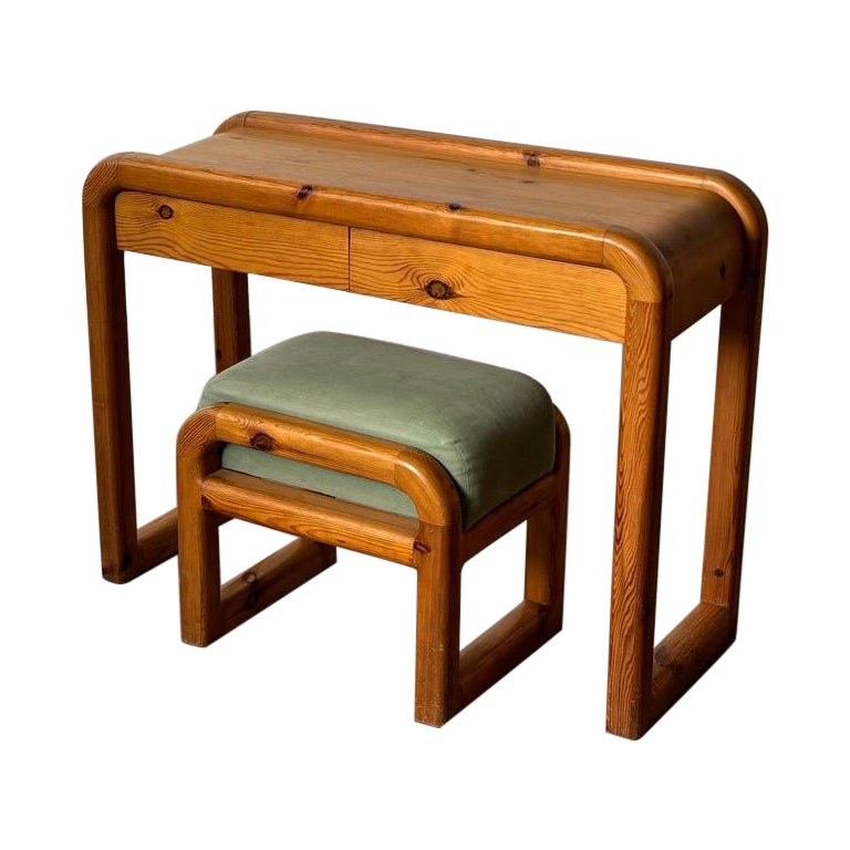 Konsole und Ottomane aus massivem Kiefernholz, 1970er Jahre Italien im Angebot
