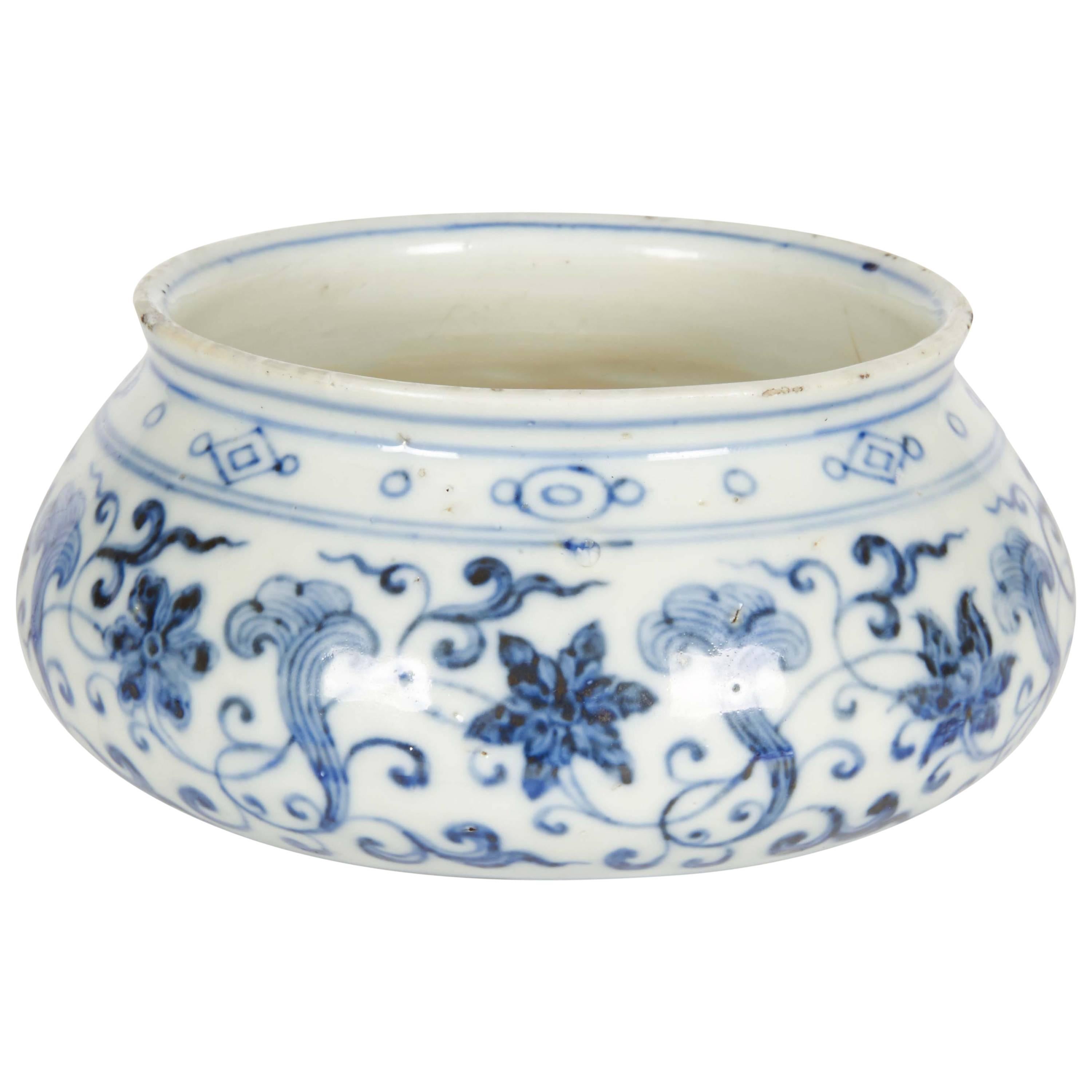 Chinese Ming Dynasty Blue and White Porcelain Bowl