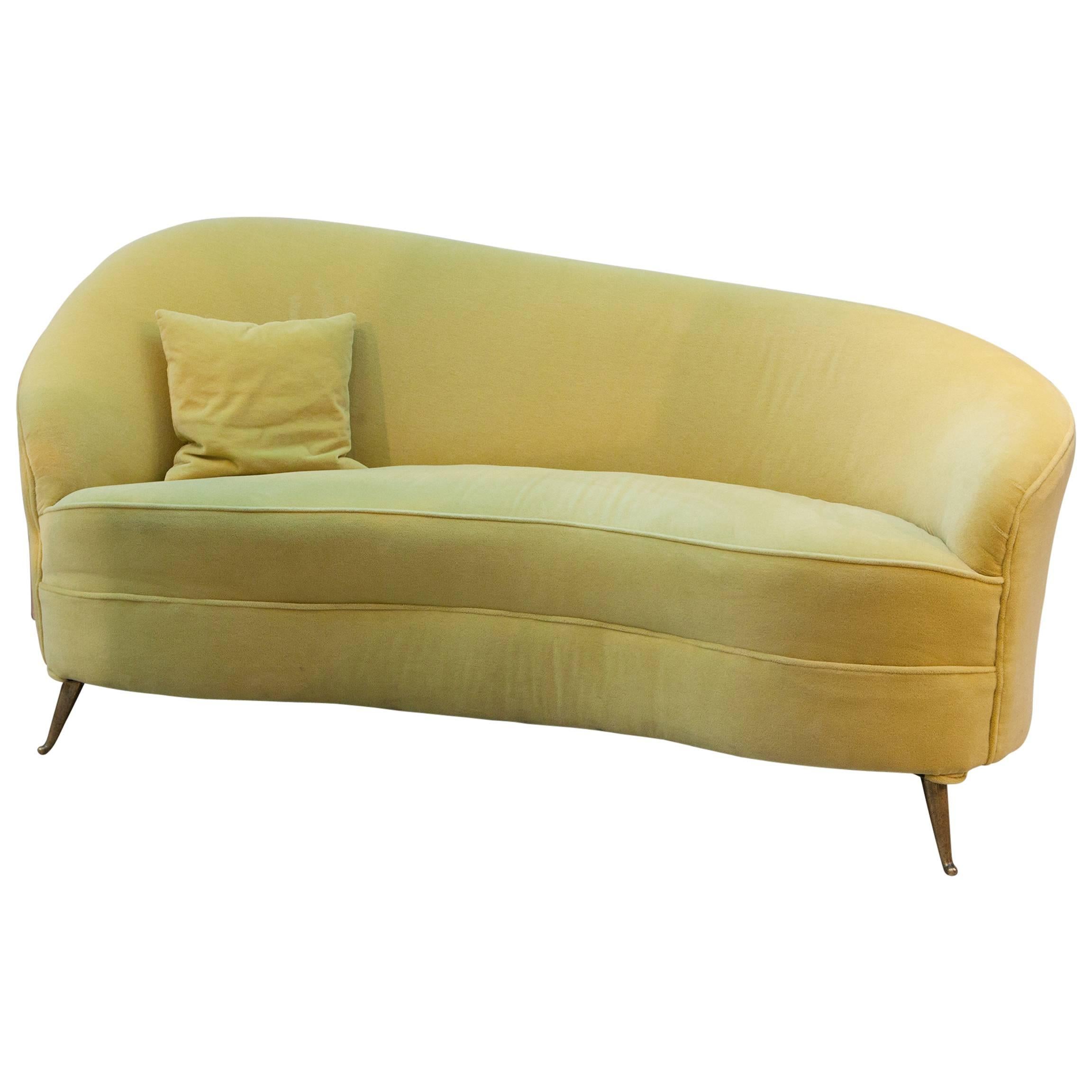 Italian Cosy Chaise longue Sofa in Mustard For Sale