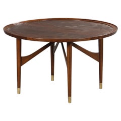 Runder Couchtisch aus Nussbaumholz von William Watting