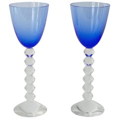 Paire de verres à vin Vega de Baccarat avec coupes bleu azur