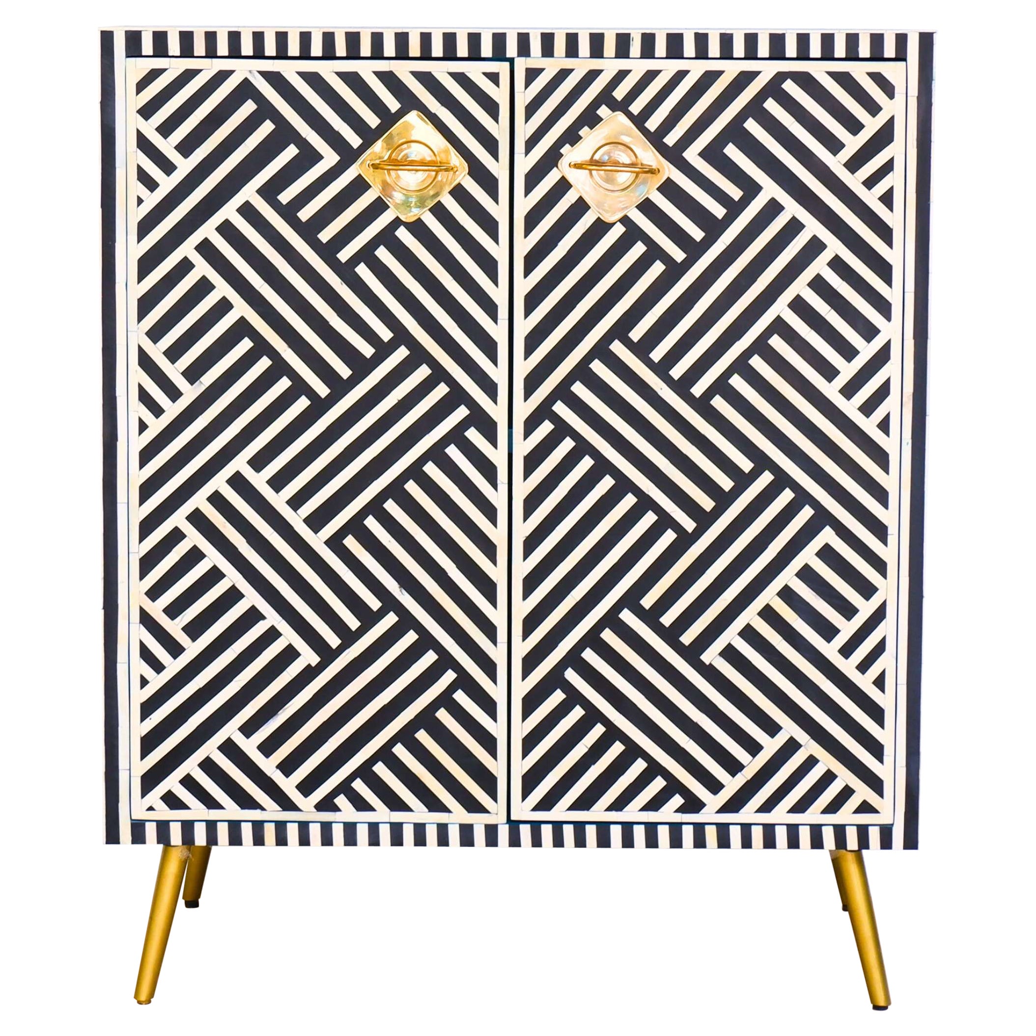 Lines Intarsio nero Cabinet,  Realizzato a mano da Artisanal