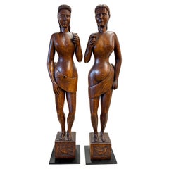 Figuras de Arte Popular de Roble Tallado