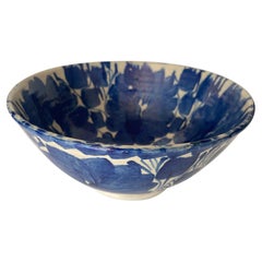 Gran cuenco vintage mexicano de cerámica de Talavera azul y marfil