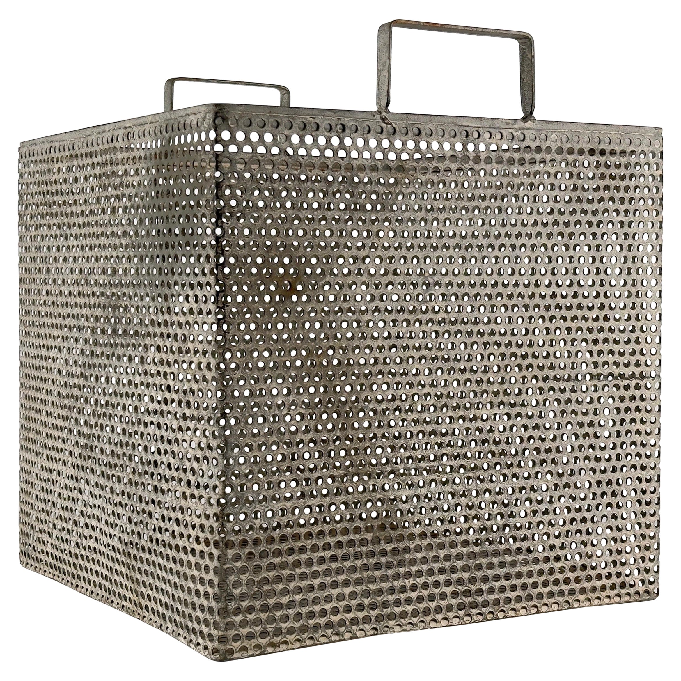 Cesta ondulada industrial vintage modernista