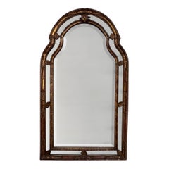 Großer italienischer Giltwood-Spiegel des 19. Jahrhunderts mit gewölbter Platte