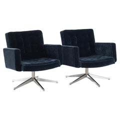 Vincent Cafiero for Knoll Swivel Lounge Chairs in Midnight Blue Mohair, Pair