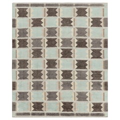 Rug & Kilim's Teppich im skandinavischen Stil in Beige-Braun und Blau mit geometrischen Mustern