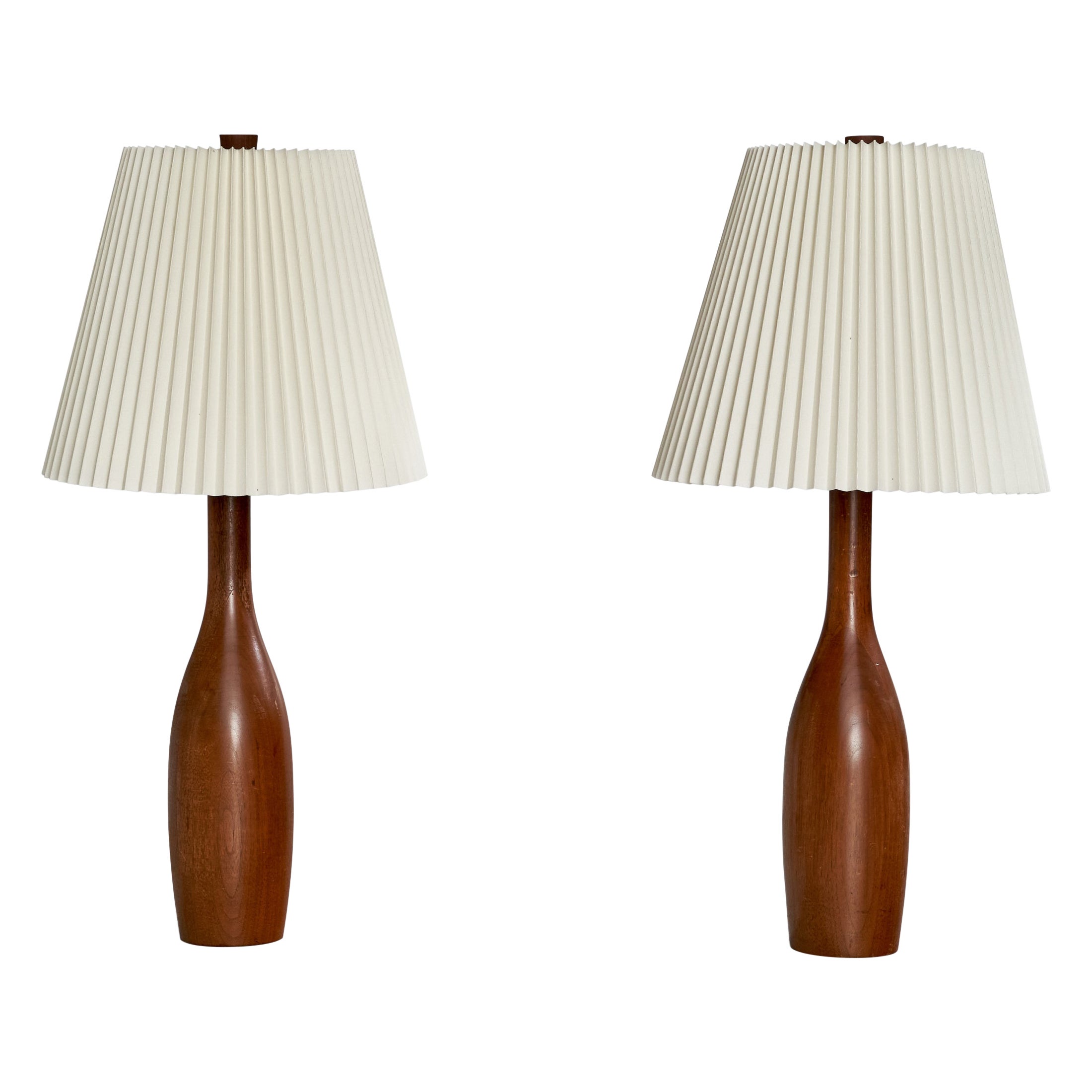 Amerikanische Designerin, Tischlampen, Nussbaum, Messing, Papier, USA, 1950er Jahre
