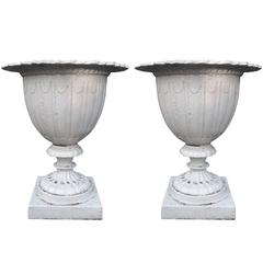 Pair of English Aesthetic Movement Cast Iron Garden Urns, circa 1880 12