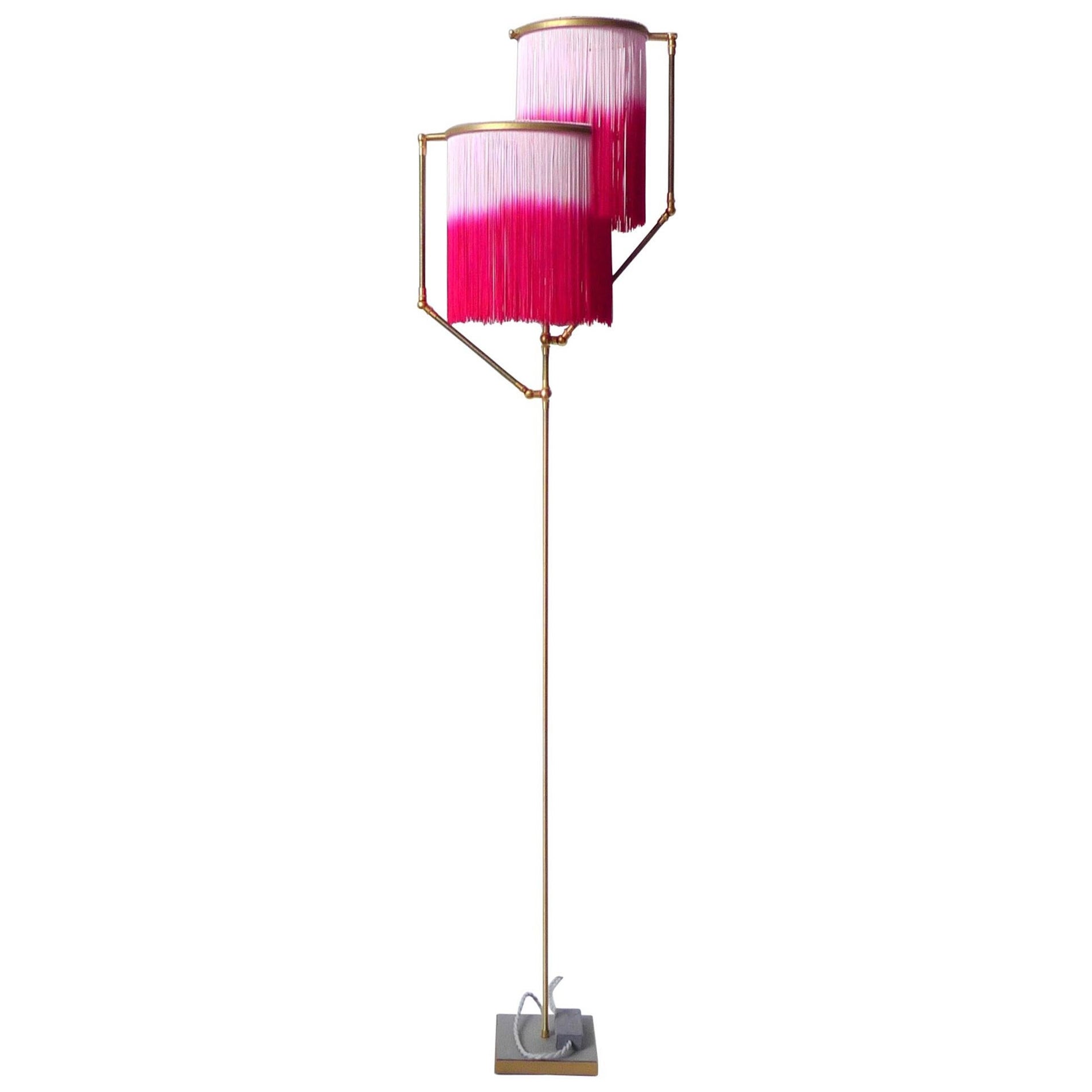 Nº 22 Lámpara de pie contemporánea Fringes Dip Dyed Pink Charm by Sander Bottinga en venta