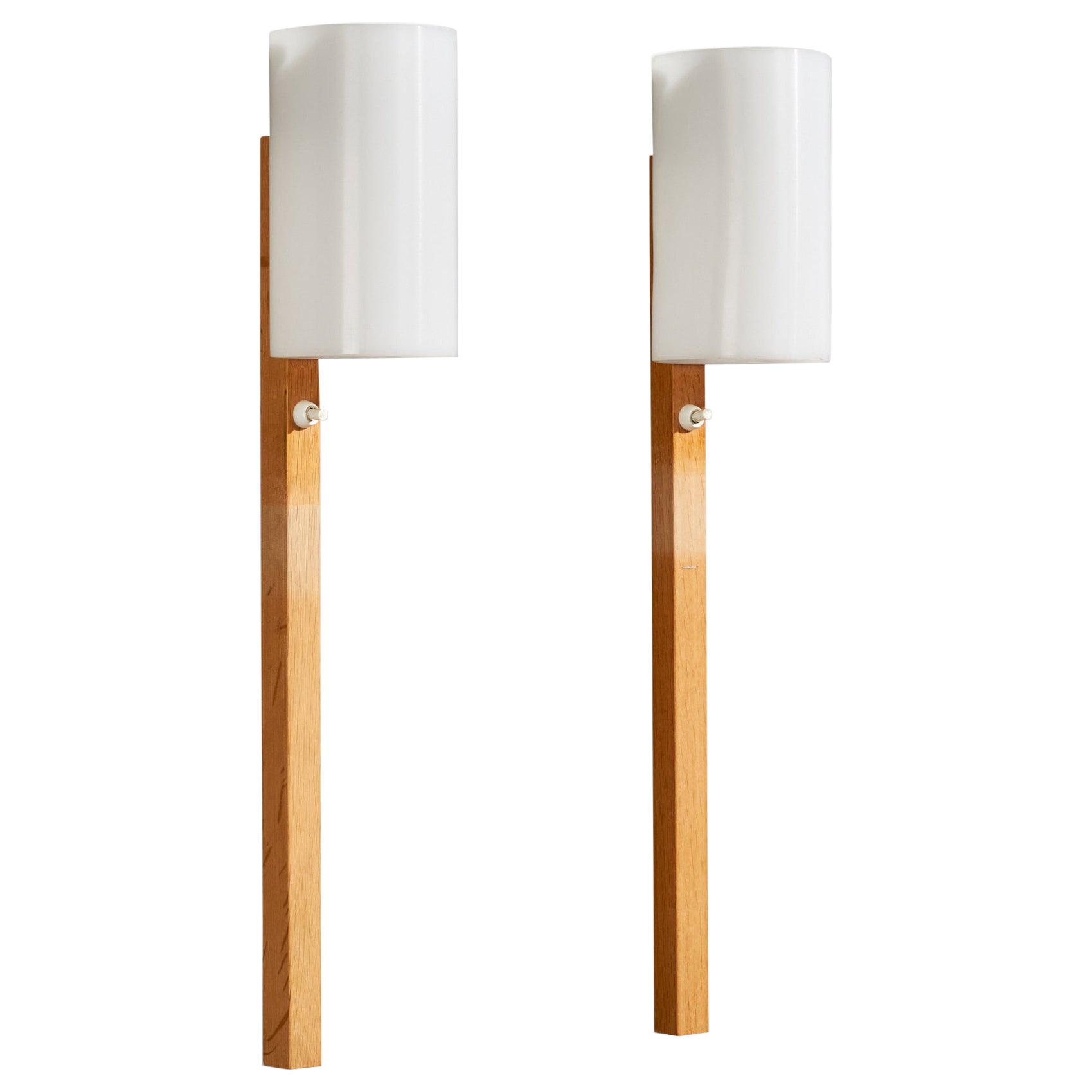 Uno Kristiansson, Wall Lights, Oak, Acrylic, Brass, Sweden, 1960s