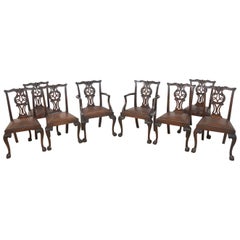 Ensemble de huit chaises de salle à manger en acajou de style Chippendale
