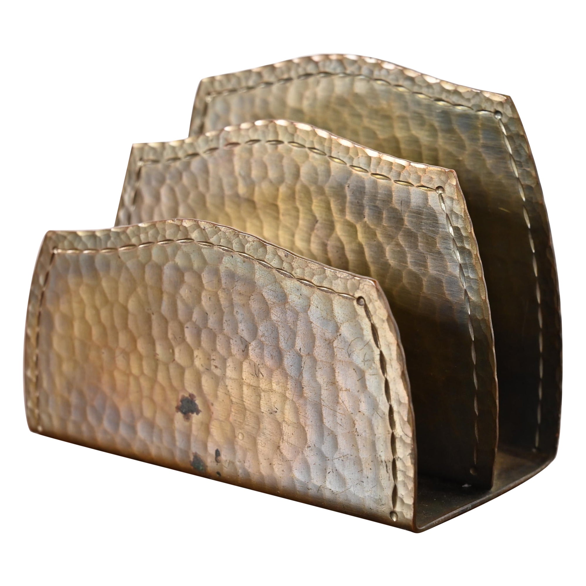 Portacartas de latón martillado sobre cobre Roycroft Arts & Crafts