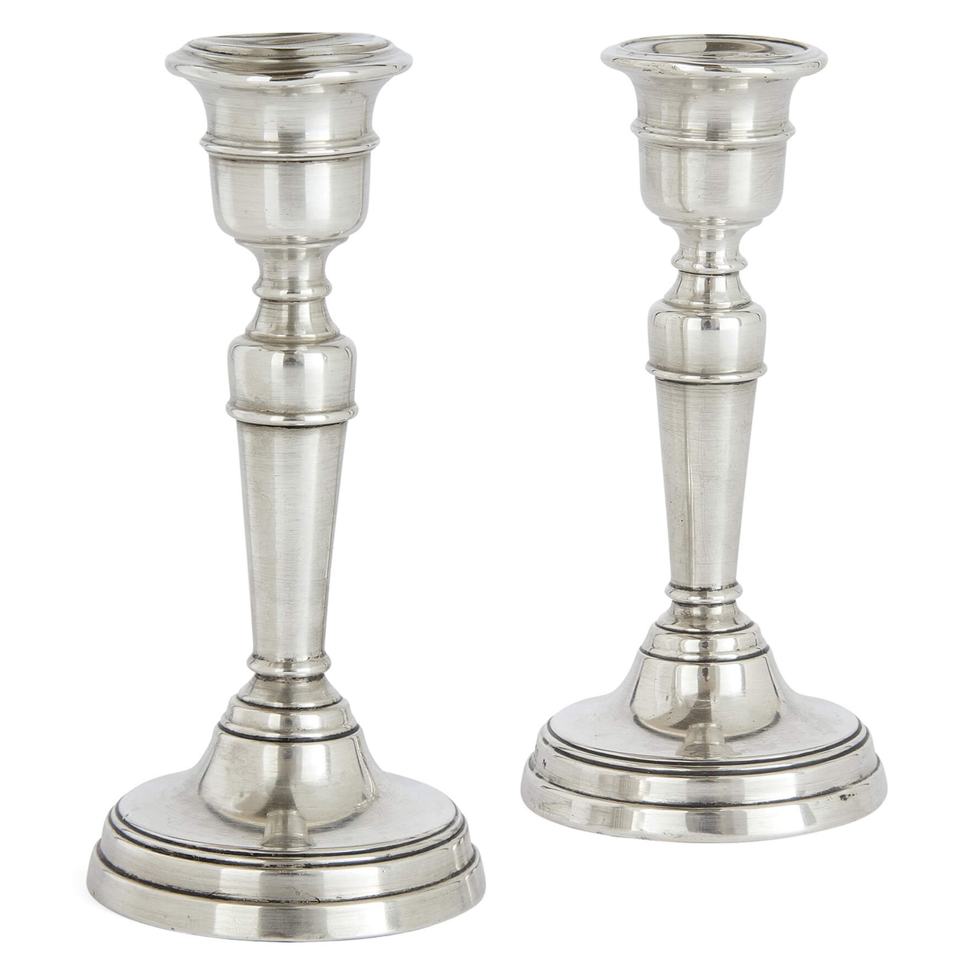 Paire de chandeliers en argent de style néoclassique anglais par Edward Barnard & Sons
