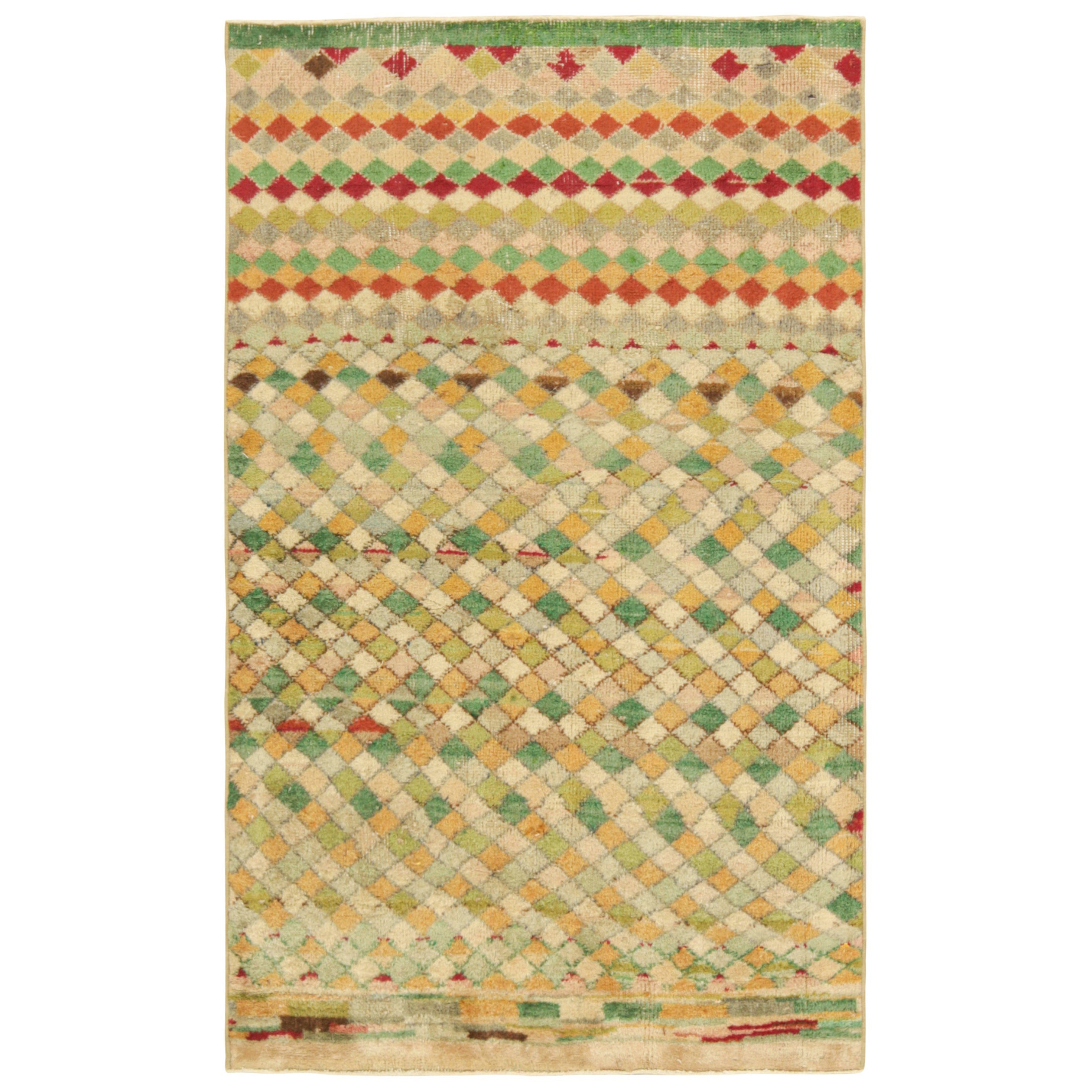 Vintage Zeki Müren Teppich in Creme mit buntem geometrischem Muster  Rug & Kilim