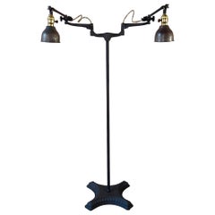 Vintage Industrial Double Arm Articulating Stehlampe mit massivem Sockel