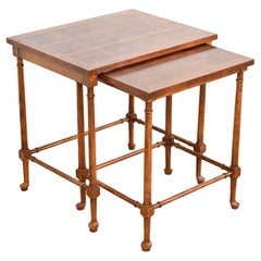 Baker Furniture Queen Anne Schachteltische aus Nussbaumholz, Zweier-Set