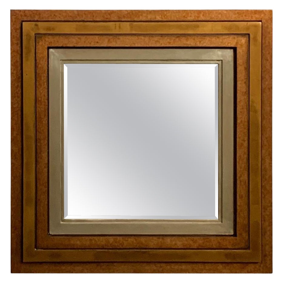 Miroir à épaisseur à quatre reliefs et riches finitions métalliques en vente