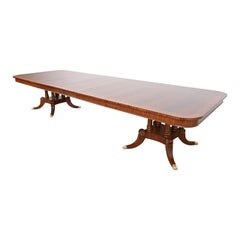 Henredon Georgian Banded Flame Mahogany Double Pedestal Extension Dining Table