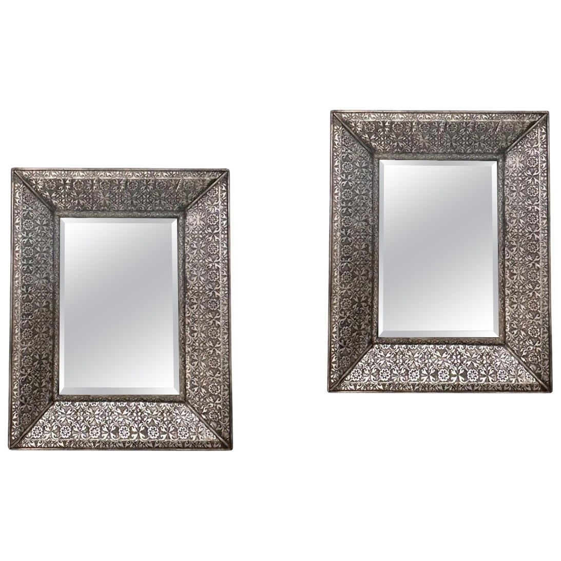 Paire de miroirs argentés vintage en vente