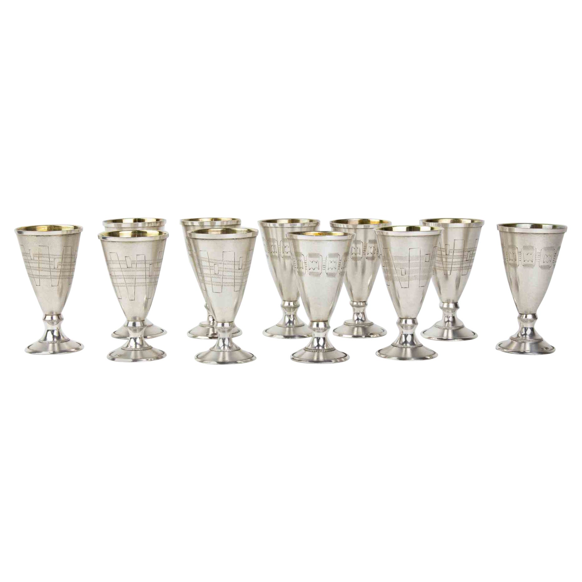 Ensemble de 11 verres en argent de fabrication russe, Italie, milieu du 20e siècle