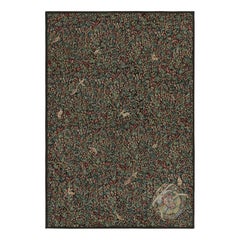 Alfombra de estilo Tudor Armorial de Rug & Kilim con motivos florales verdes y rojos