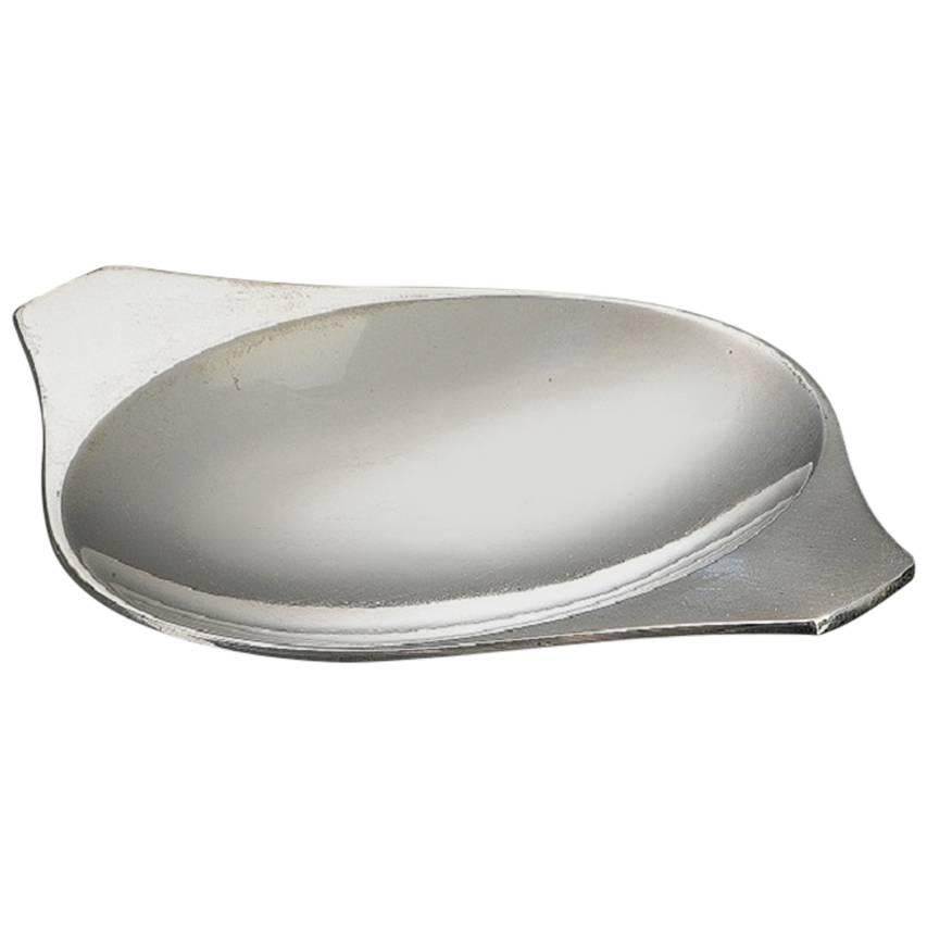 Dos platos Georg Jensen de plata de ley, diseño: Henning Koppel
