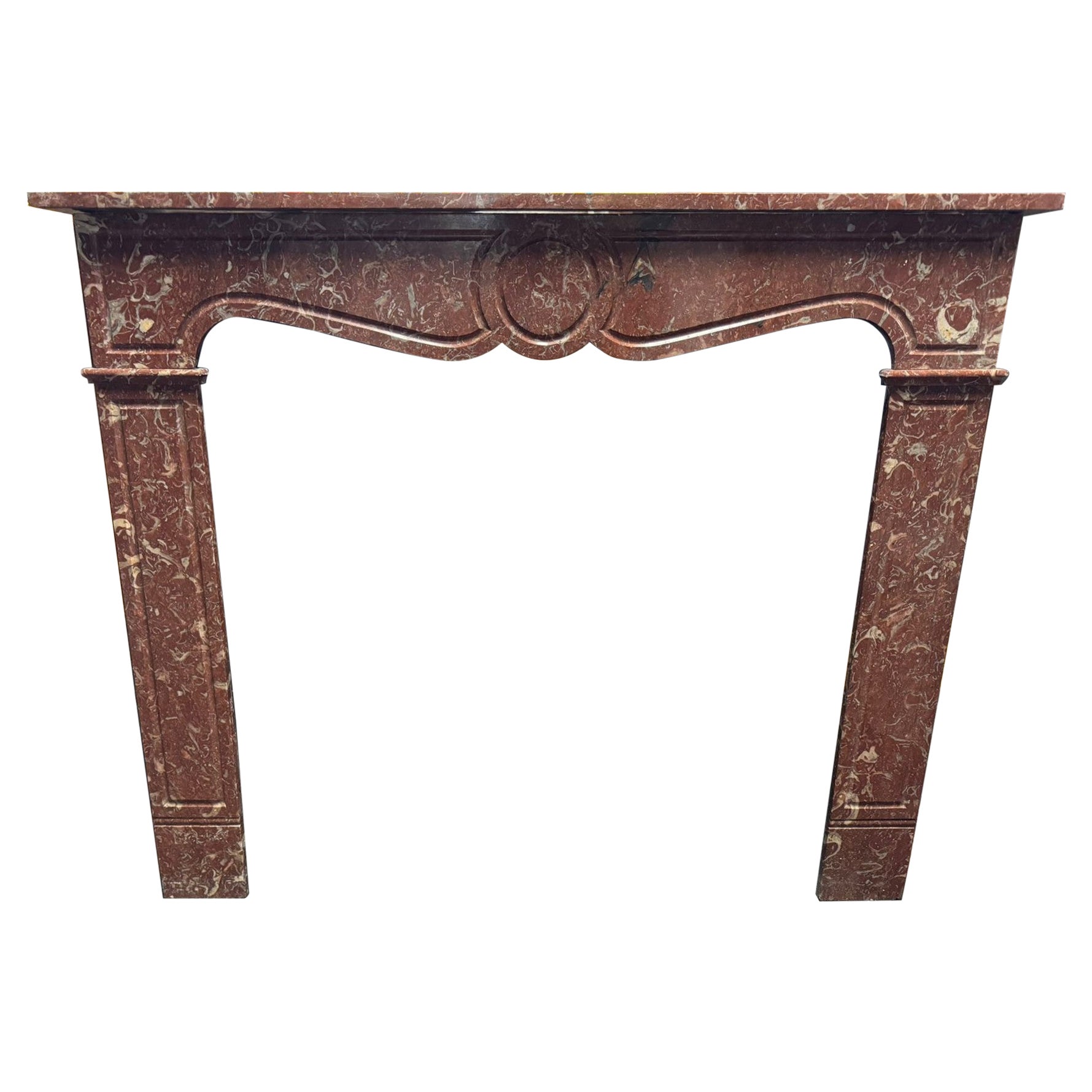 Cheminée Pompadour en marbre rouge de France sculpté