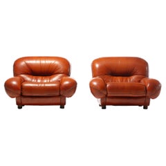 1970s Monumental Italian Boxing Glove Lounge Chairs in Cognac Leather