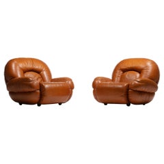 Post Modern Italian Leather Lounge Chairs in Butterscotch Carmel Leather c. 1980