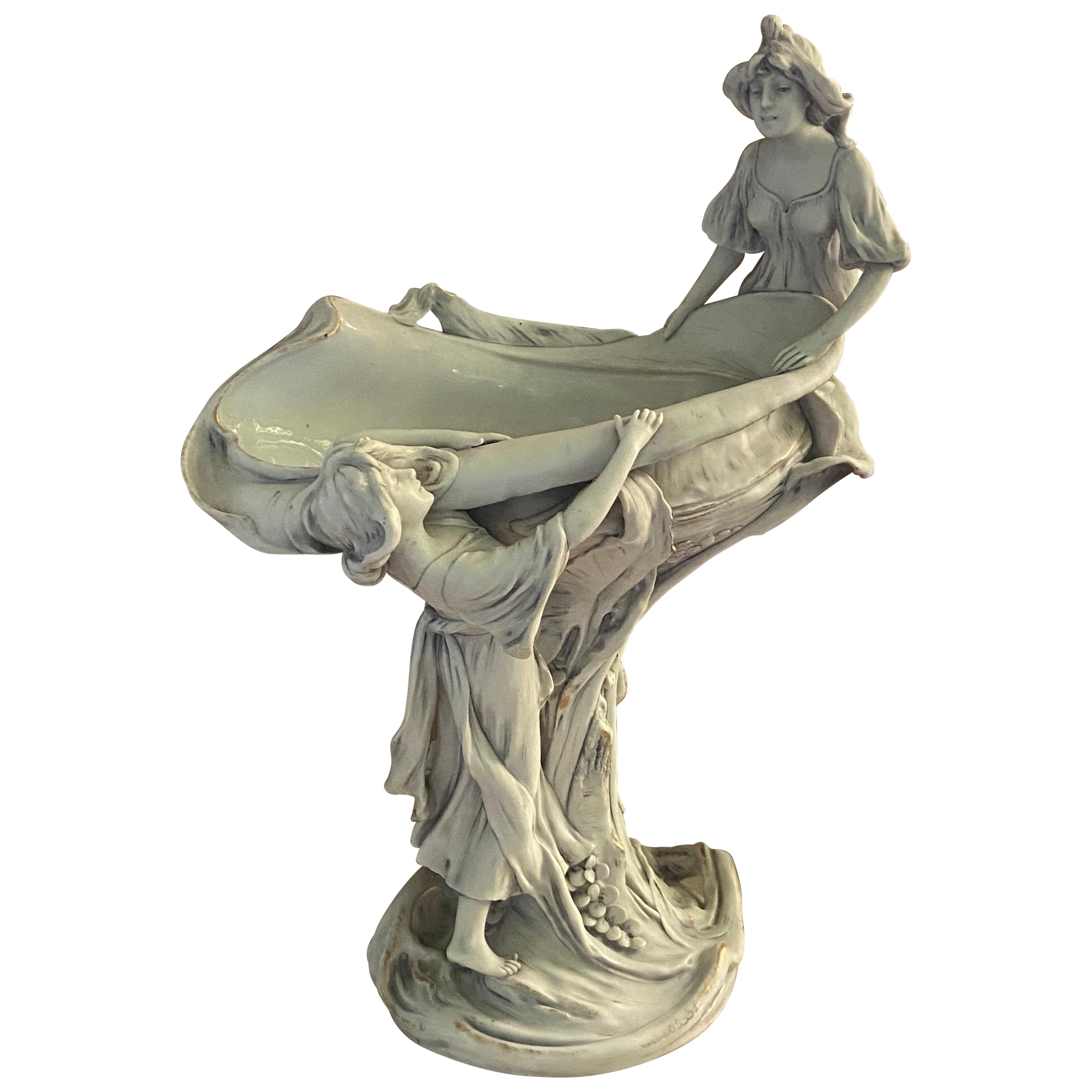 Jugendstil Keramik Böhmische Vase Zwei weibliche Figuren Royal Dux Muschel Tafelaufsatz im Angebot
