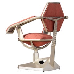 Sedia Origami con braccio obliquo personalizzata di Frank Lloyd Wright per la Price Tower 1956