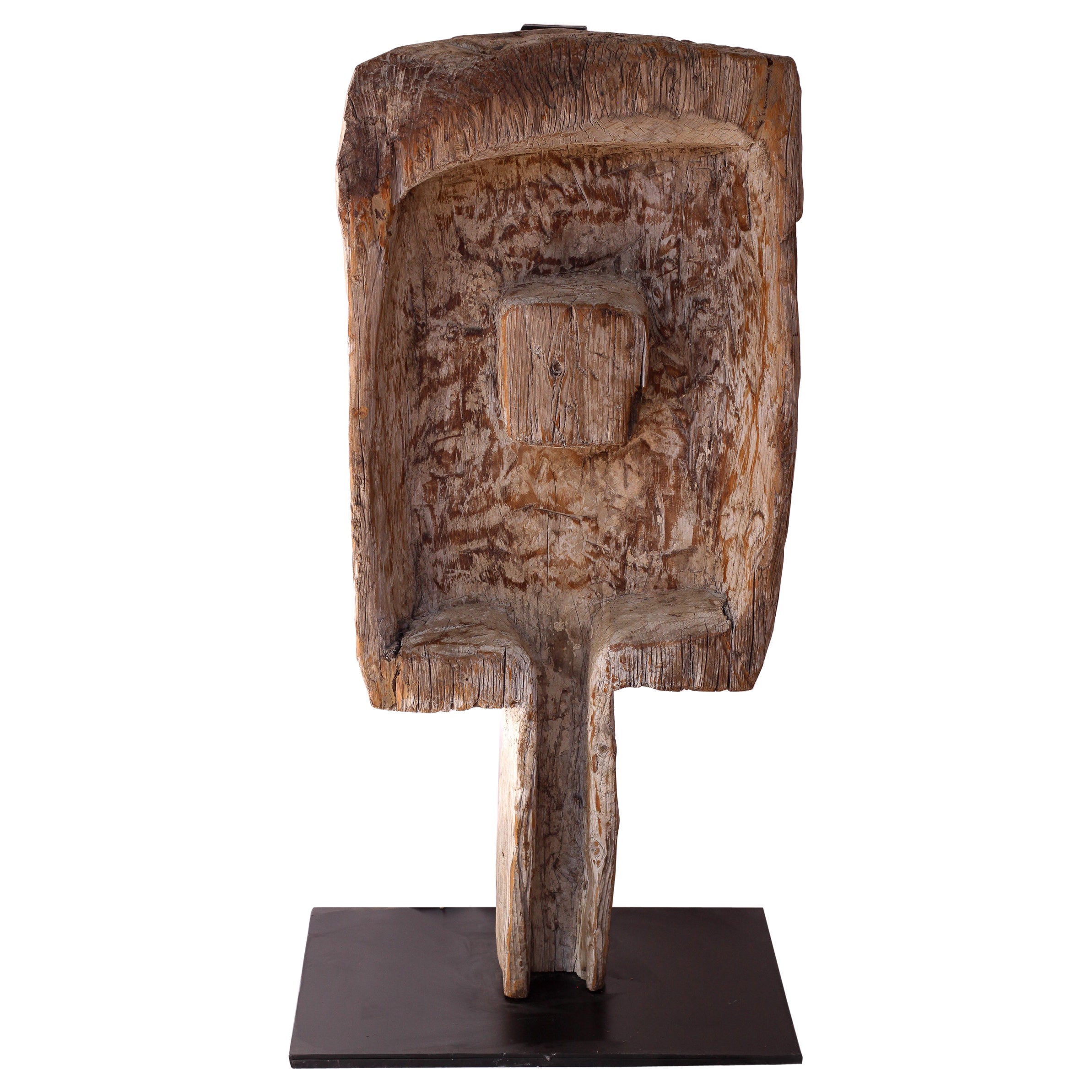 Escultura de teca tallada