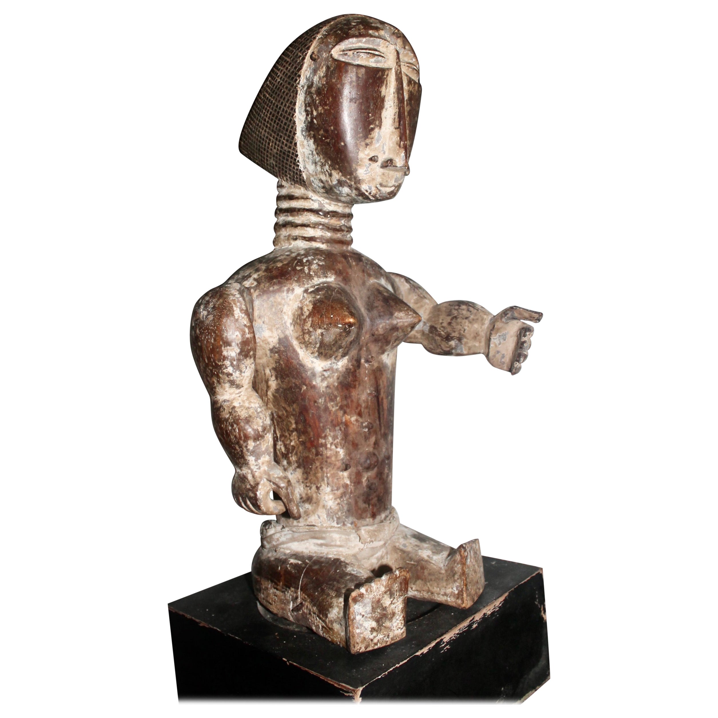 Figura Femenina Sentada Articulada Attie