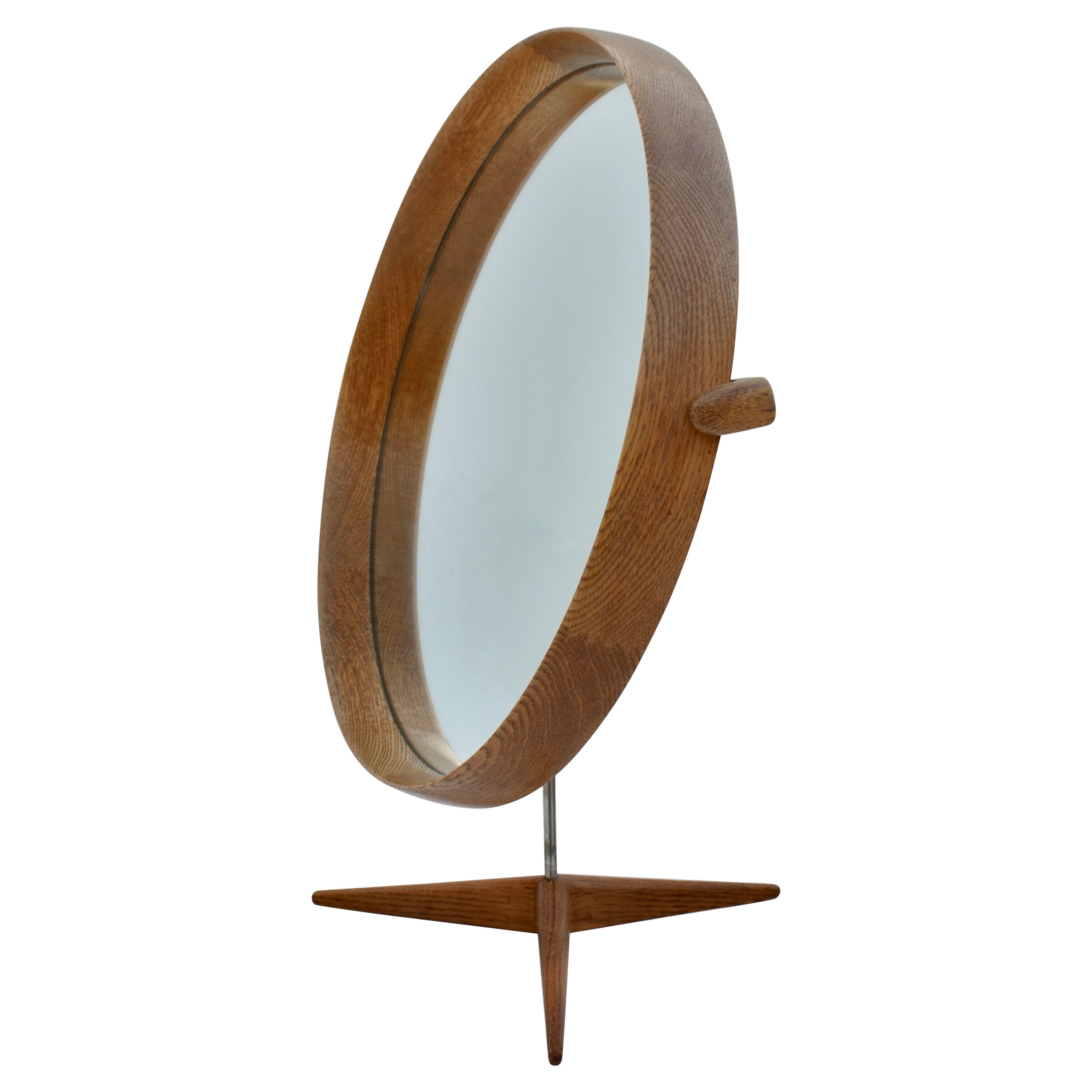 Grand miroir de courtoisie en chêne par Uno & Östen Kristiansson pour Luxus, Suède en vente