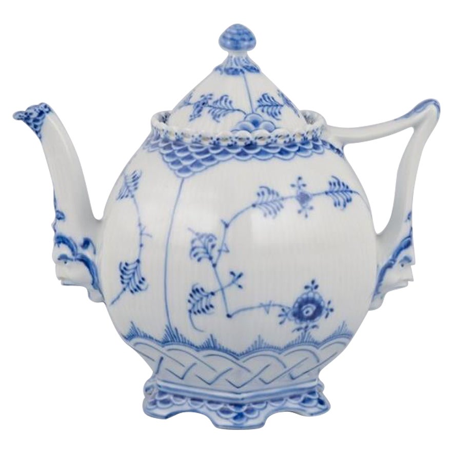 Royal Copenhagen Blue Fluted Full Lace, large porcelain teapot