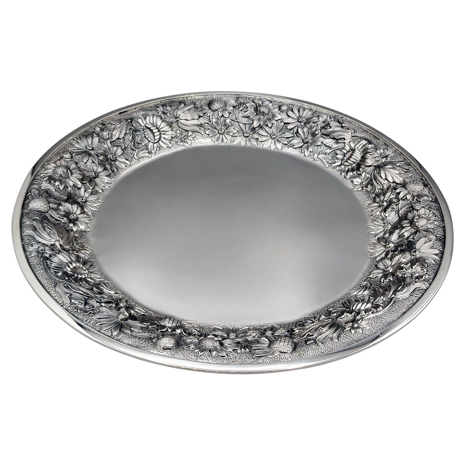 XX Century Italian solid 800 silver Dish /Tray  with wide chiseled flower edge For Sale