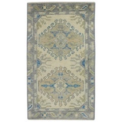 Alfombra turca Oushak Alfombra de lana tejida a mano con diseño geométrico azul y gris 1'10" x 3'2